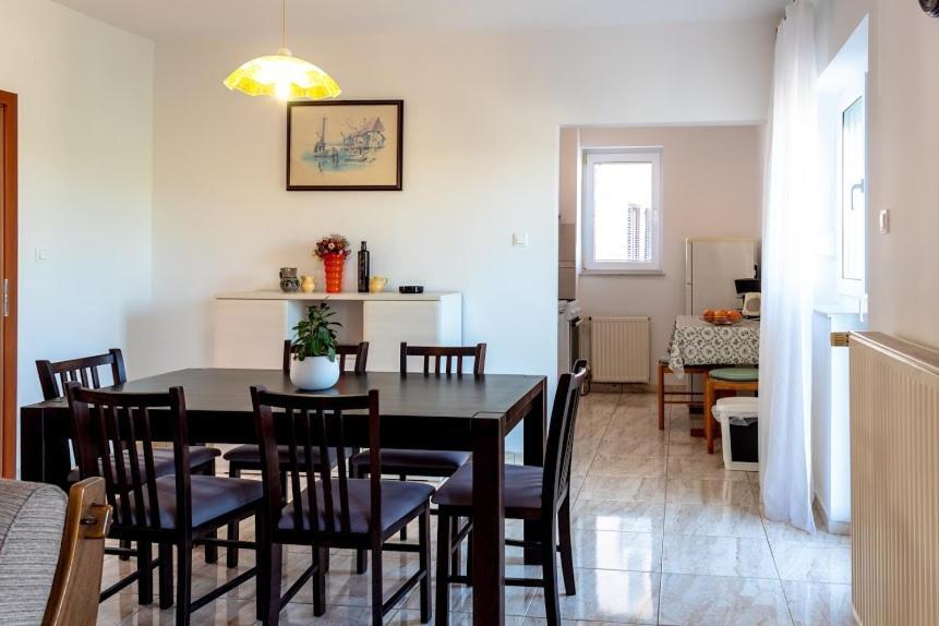 Apartments Ellen บานโจเล ภายนอก รูปภาพ