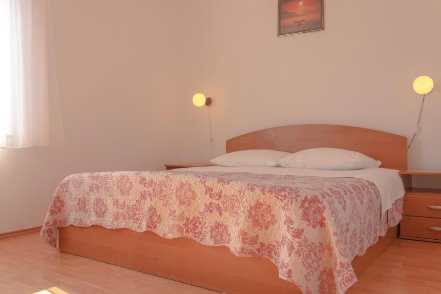 Apartments Ellen บานโจเล ภายนอก รูปภาพ