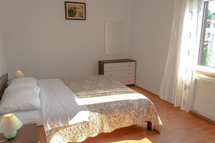 Apartments Ellen บานโจเล ภายนอก รูปภาพ