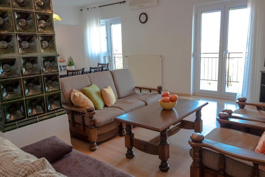 Apartments Ellen บานโจเล ภายนอก รูปภาพ